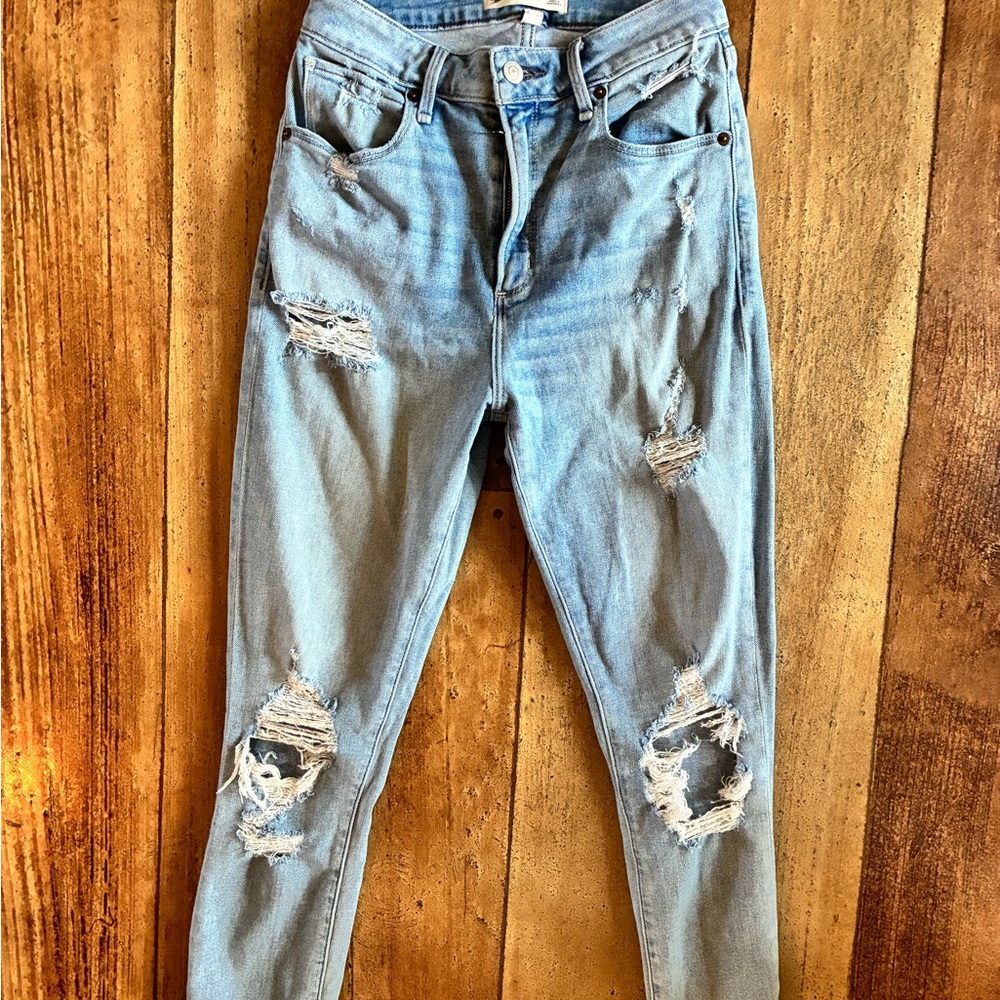 Abercrombie & Fitch Curve Love Super Skinny Distressed